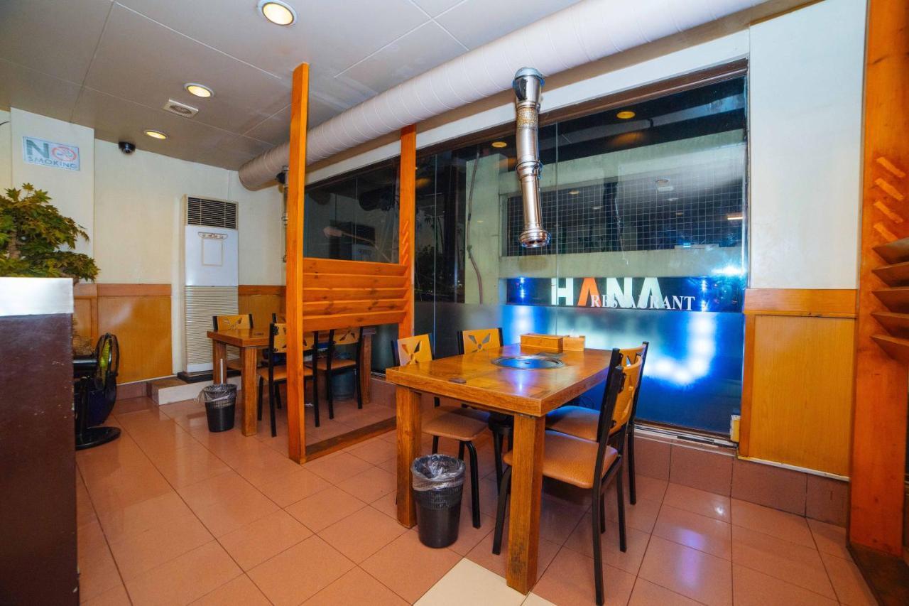 Reddoorz @ Fields Avenue Angeles City Bagian luar foto