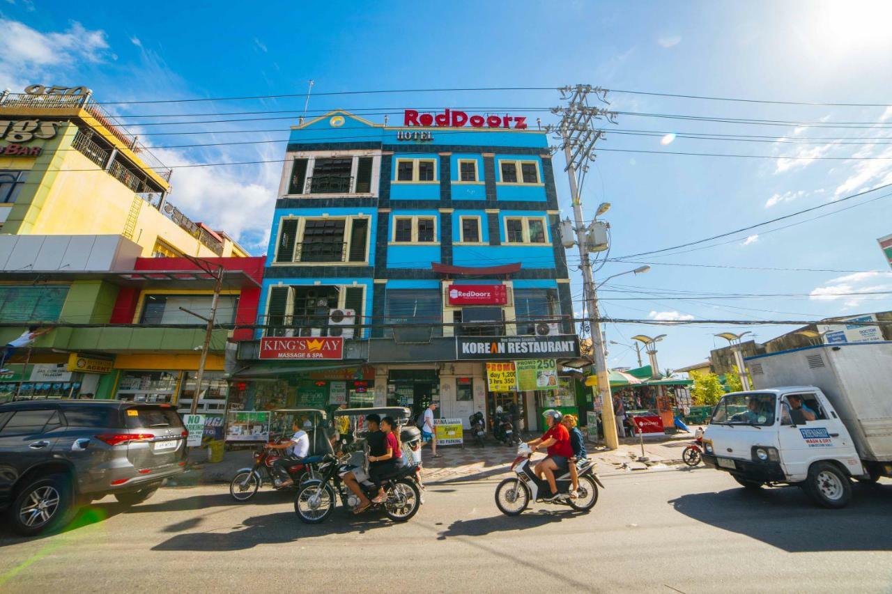 Reddoorz @ Fields Avenue Angeles City Bagian luar foto